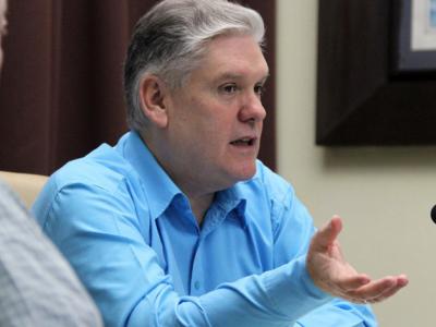 explotar al máximo capacidades industriales ociosas