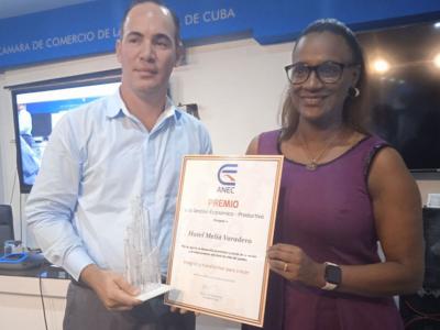 Premia la ANEC a la empresa Ciegoplast y al hotel Meliá Varadero 