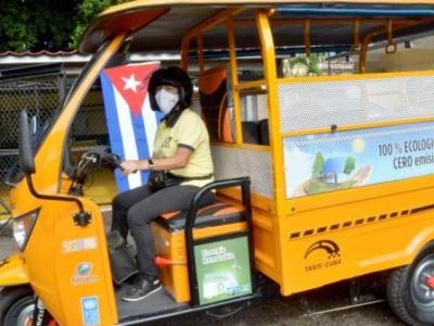 33345520-triciclos.jpg (65.04 KB)