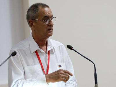 Potenciará Cuba ingresos en divisas