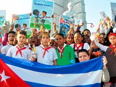en Parlamento cubano política de atención a niños y jóvenes