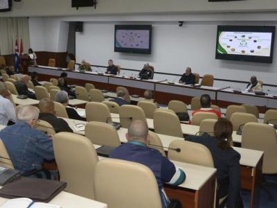 Proyecto Martí en reunión de empresario