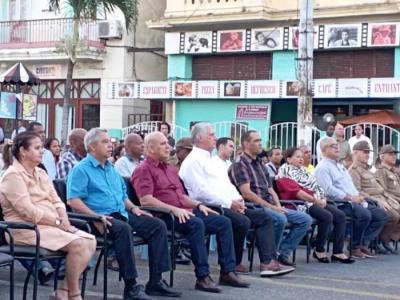 Encabeza Presidente Cubano celebración del aniversario 63 de la Proclamación del Carácter Socialista de la Revolución