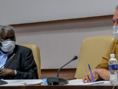 f0184703.jpg (25.92 KB)