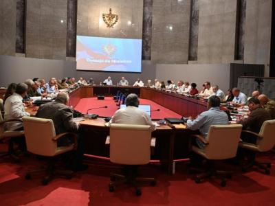 Siempre al lado del pueblo para encontrar solución a los problemas