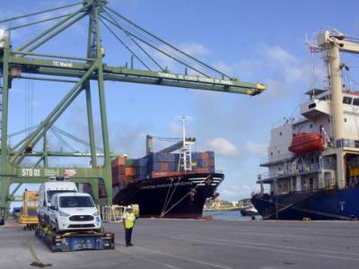 Amplían las operaciones directas de comercio exterior en Cuba