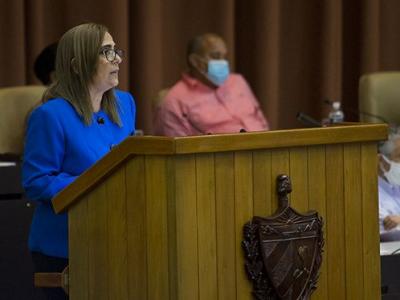 ministra-de-Finanzas-y-Precios-580x373.jpg (30.67 KB)