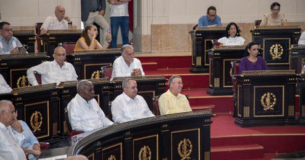 PARLAMENTO