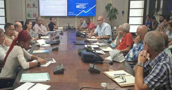 Impulsa Cuba proyecto para mejorar infraestructura aeroportuaria