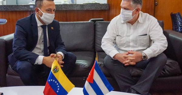 Alejandro Gil, Cuba, Venezuela