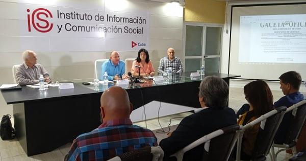 Presentan oficialmente Ley de Comunicación Social