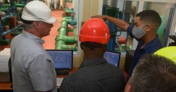 Presidente cubano recorrió las centrales termoeléctricas