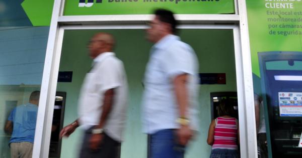 Medida por situación energética modifica horario de servicio en sucursales del Banco Metropolitano