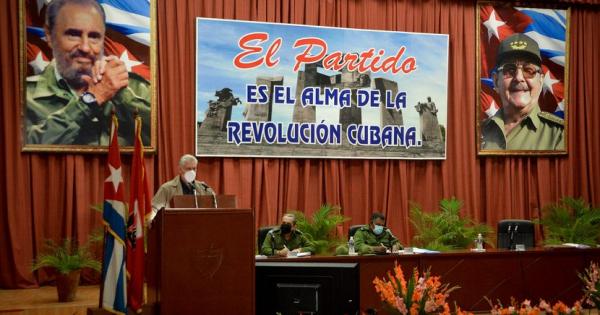 er_28_guantanamo.jpg__830x600_q85_subject_location-1350,900_subsampling-2.jpg (114.83 KB)