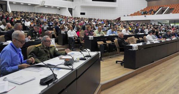 Enrumbar la economía desde la corrección de distorsiones: premisa para 2024