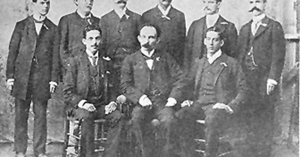 Un solo Partido para dirigir y hacer la Revolución