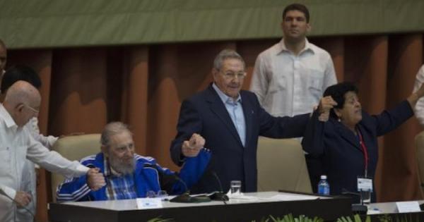 fidel031-580x351.jpg (38.06 KB)