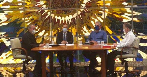 El presidente, el primer ministro y el vice primer ministro cubanos comparecen en la Mesa Redonda este jueves 11 de junio de 2020.