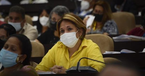 mujer parlamento